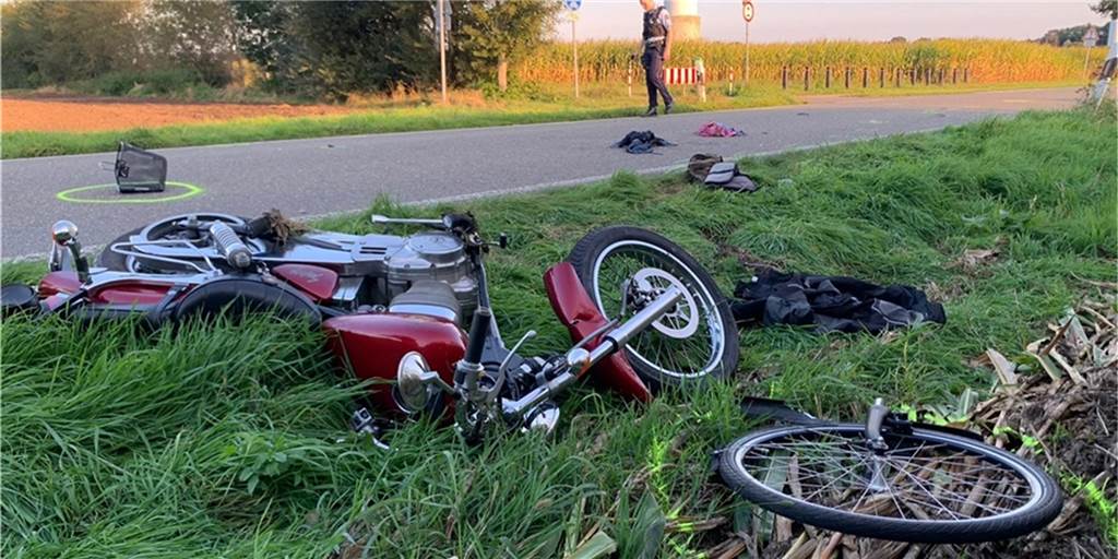 84-jährige Pedelec-Fahrerin stirbt nach Zusammenstoß mit Motorrad Nach dem Unfall blieb die Straße circa zwei Stunden lang gesperrt.