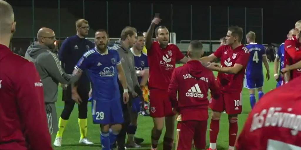 Bövinghausen besiegt Obercastrop: Die wilde Derby-Schlacht bei uns in den Videohighlights Bövinghausen besiegt Obercastrop: Die wilde Derby-Schlacht bei uns in den Videohighlights