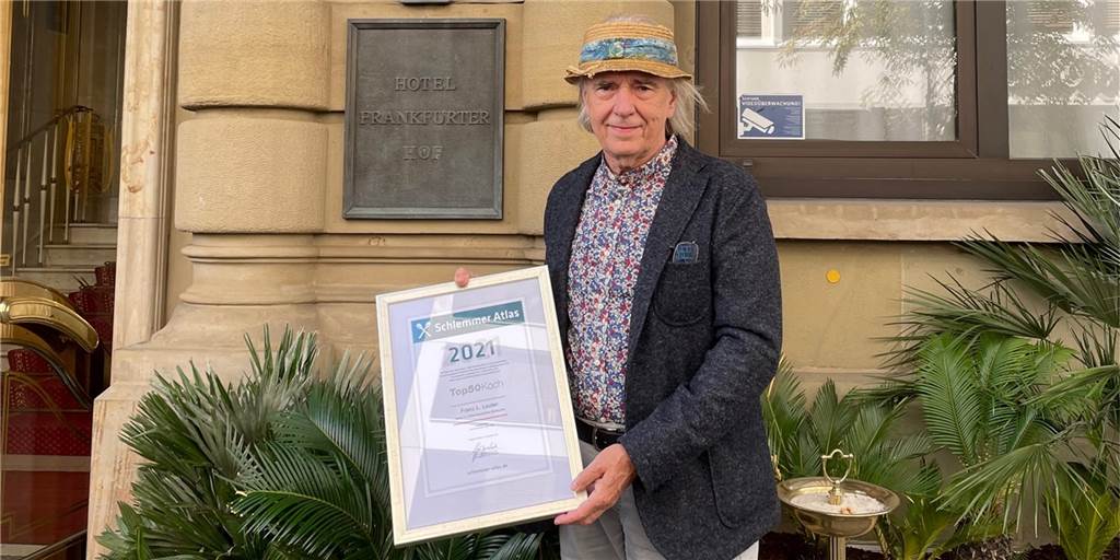 50 beste Köche: Franz Lauter feiert mit Kochelite seine Auszeichnung Franz Lauter mit der Auszeichnung, die er in Frankfurt am Main entgegen nahm. Sein Restaurant Schloss Nordkirchen gehört zum dritten Mal hintereinander zu den 50 besten Restaurants in Deutschland.
