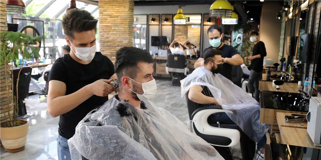 Ohne PCR-Test sollten freiwillig ungeimpfte Menschen nicht mehr zum Friseur gehen dürfen Ohne PCR-Test sollten freiwillig ungeimpfte Menschen nicht mehr zum Friseur gehen dürfen