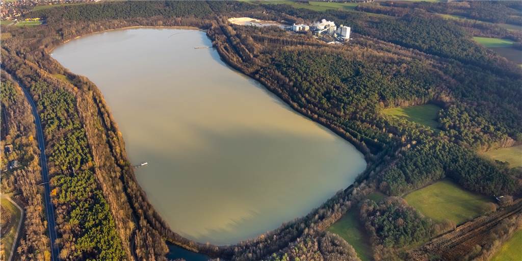 Die deutschlandweit größte schwimmende Solaranlage entsteht in Haltern Der Silbersee III: Sein Erscheinungsbild wird sich bald deutlich verändern.