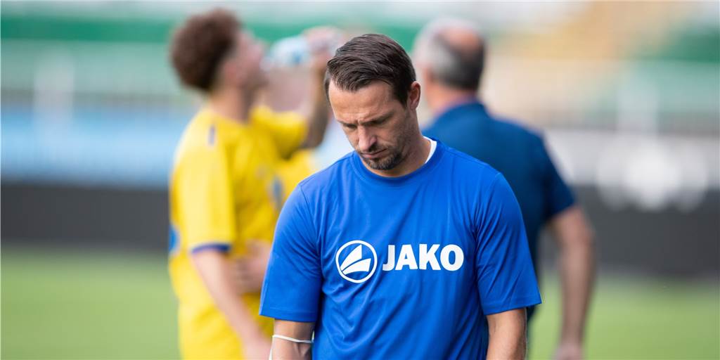 Siegerts Donnerwetter: „Wer meine Stimme mitbekommen hat, dem wurde angst und bange“ Herberns Trainer Benjamin Siegert wurde am Sonntag laut wie selten zuvor.