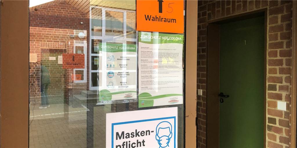 AfD holt in Nordkirchen teilweise zweistellige Stimmanteile Im Wahllokal Grundschule Südkirchen Sporthalle hat Dr. Leonhard Martin für die AfD 10 Prozent geholt. Die Partei AfD hat dort 9 Prozent bekommen.