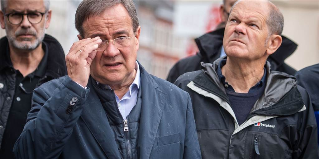 Wir haben Vredener Politiker gefragt: Wen wünschen Sie sich als Kanzler? Armin Laschet (l.) und Olaf Scholz ringen auch nach der Wahl noch um die Kanzlerschaft.
