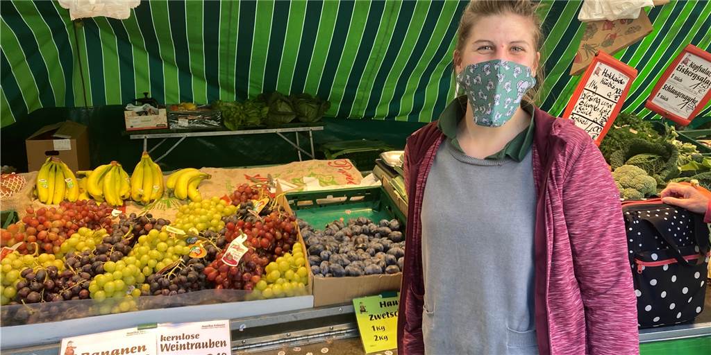 Höhere Preise: Warum Lebensmittel auf dem Lüner Markt immer teurer werden Annika Fränzer verkauft an ihrem Stand auf dem Lüner Wochenmarkt Obst, Gemüse, Eier und weitere Lebensmittel. Obwohl die Preise regelmäßig steigen, kommen die Kunden gerne zu ihr.