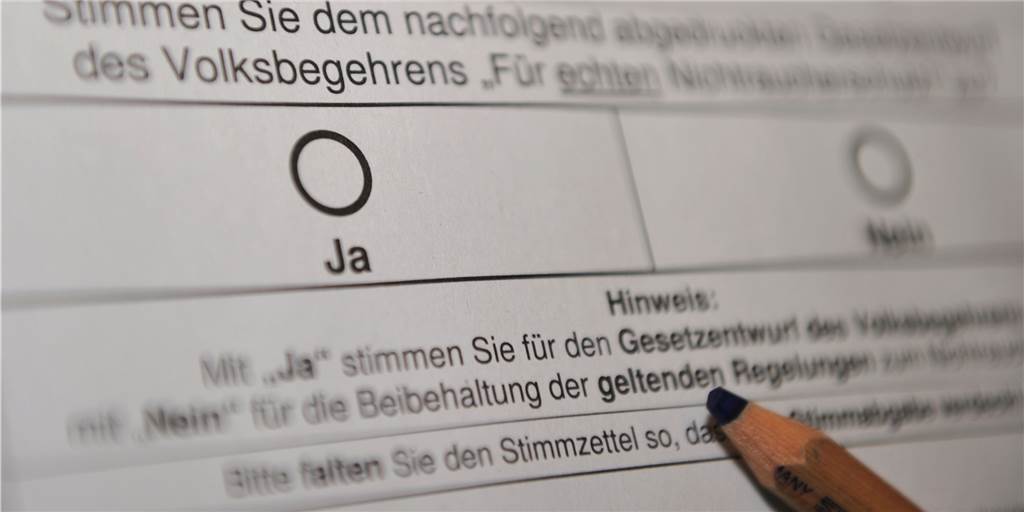 Bleistifte zum Kreuzchen setzen in Wahlkabinen: Ist das wohl rechtens? Dürfen Bleistifte zum Kreuzchen setzen in Wahlkabinen genutzt werden? Die Bundeswahlordnung hat darauf eine eindeutige Antwort.