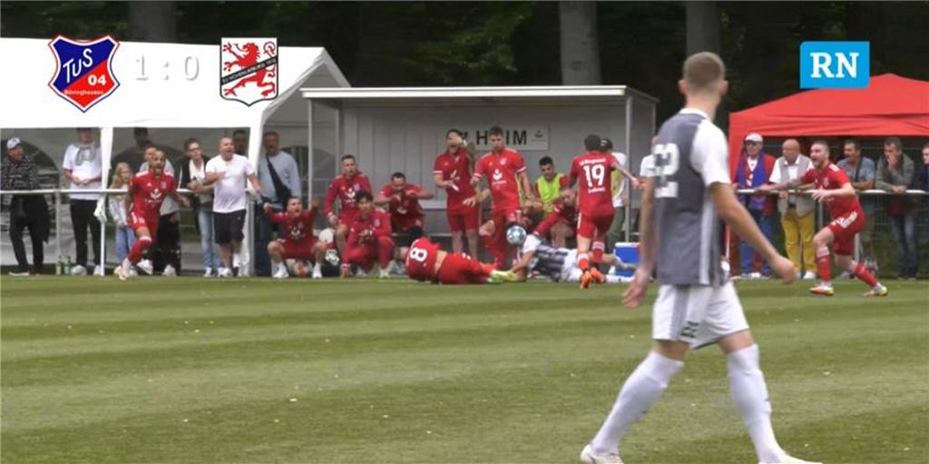 Brutalo-Foul im Video! Hitzige Schlussphase zwischen Bövinghausen und Hohenlimburg Brutalo-Foul im Video! Hitzige Schlussphase zwischen Bövinghausen und Hohenlimburg