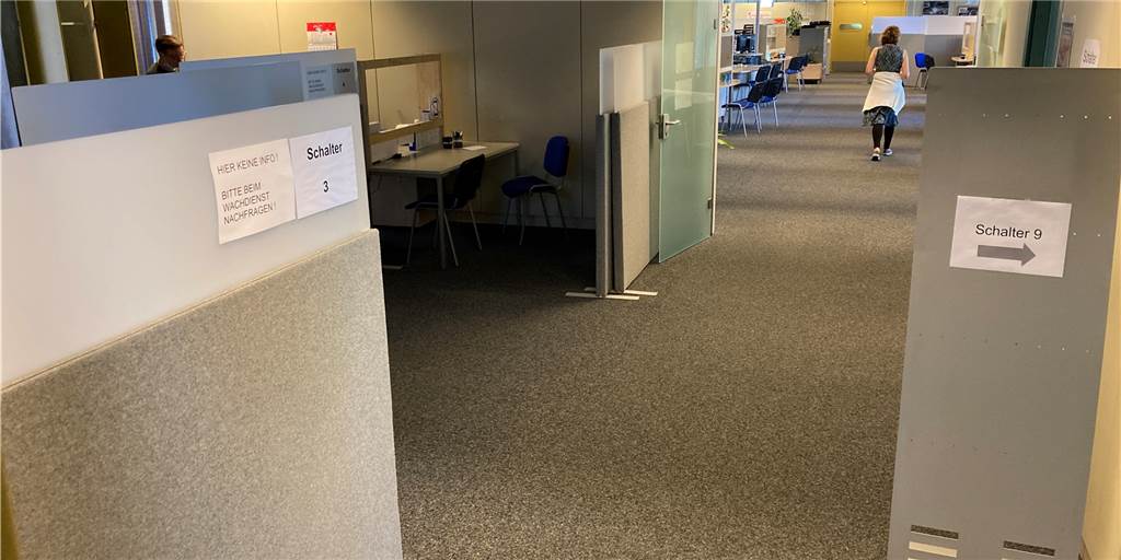 Verbesserungen im Bürgerbüro in zwei Wochen? Eine riskante Zusage Das Bürgerbüro in Castrop-Rauxel: Die Stadt muss endlich aus dem Quark kommen.