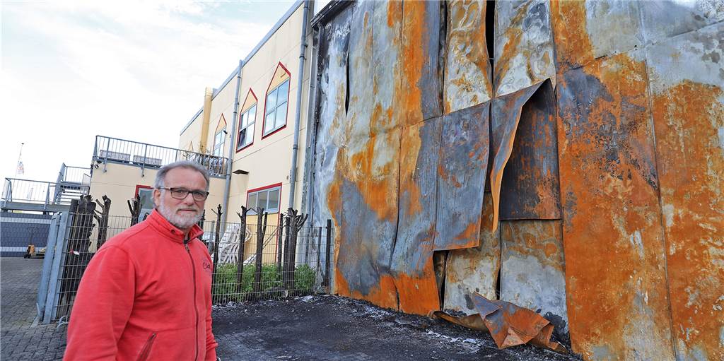 Brandstiftung in der Marina: Jetzt spricht der Mann, der 5000 Euro Belohnung aussetzt Brandstiftung in der Marina: Jetzt spricht der Mann, der 5000 Euro Belohnung aussetzt