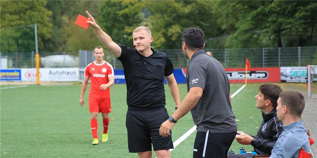 Droht Sleiman Salha jetzt gar eine Sperre? Beim SV Schermbeck herrscht Frust 1. FC Kaan-Marienborn - SV Schermbeck