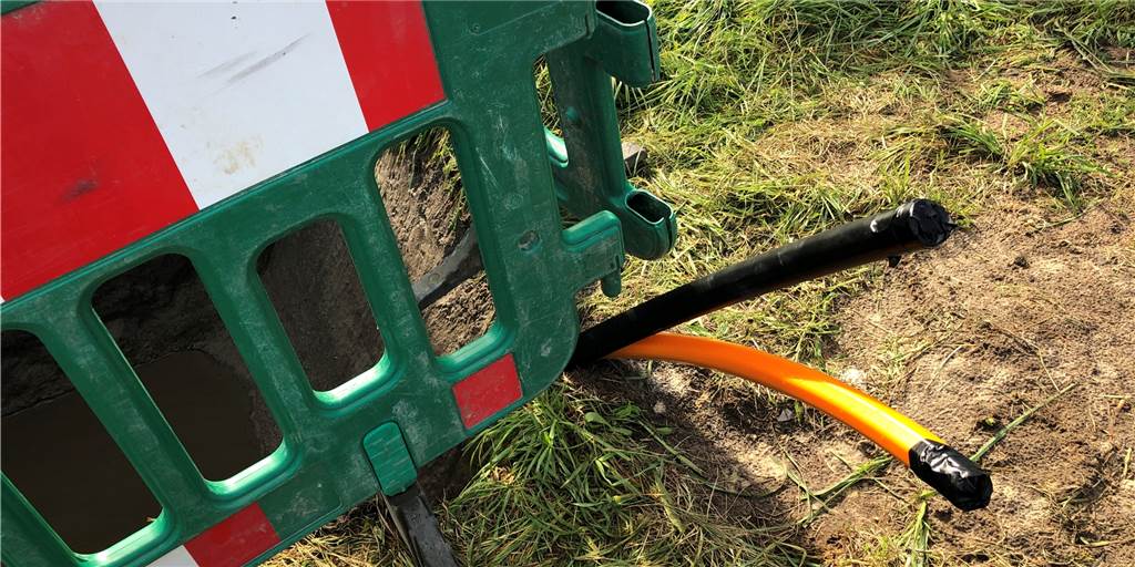 Glasfaserausbau in Bork: Wenn der Bagger plötzlich vor der Tür steht Die Arbeiten zum Glasfaserausbau laufen. Da kann es auch schon mal zu zeitlichen Problemen besonderer Art kommen.
