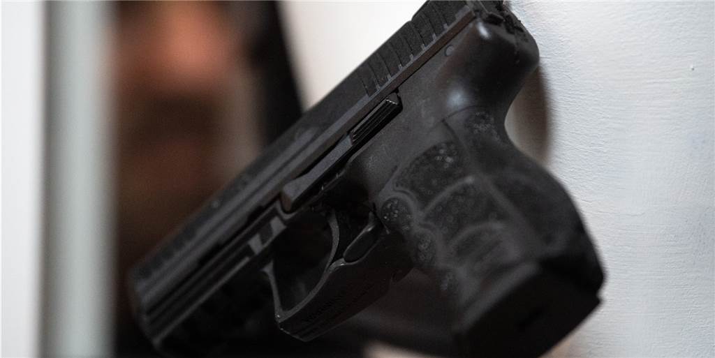 „Verstoß gegen das Waffengesetz“: Kinder verursachen Polizeieinsatz Zu einem ungewöhnlichen Polizeieinsatz ist es in Wickede gekommen - verursacht durch Jugendliche.