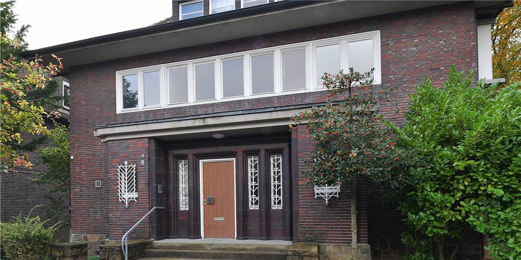 Direktorenvilla in Lünen: Imposantes Haus weckt Begehrlichkeiten Das ehemalige Schulleiterhaus am Freiherr-vom-Stein-Gymnasium steht leer. Um die Zukunft gibt es Diskussionen.