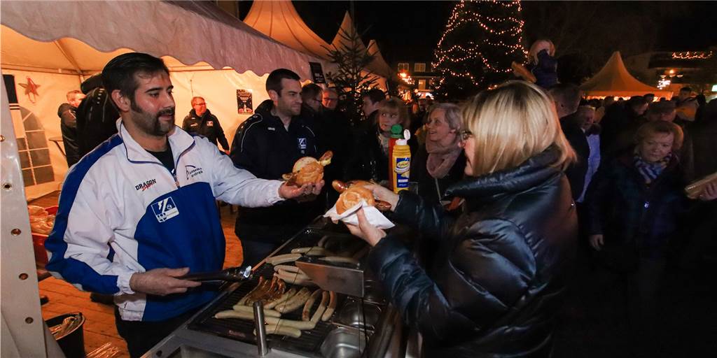 Beliebte Veranstaltung findet Ende November auf dem Johann-Breuker-Platz statt Nachdem der Wintertreff 2020 wegen Corona ausfallen musste, soll die Veranstaltung in diesem Jahr stattfinden. Von der Stadt gibt es bereits grünes Licht.