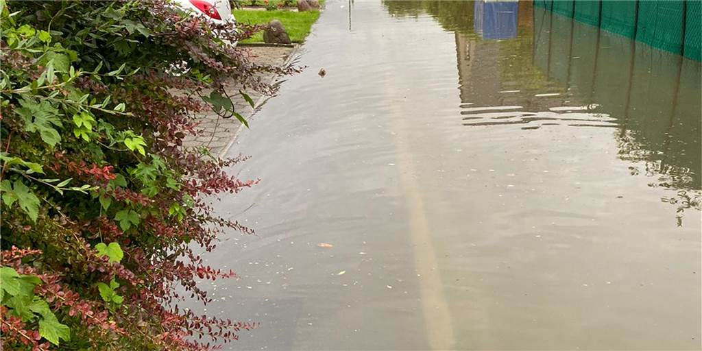 Hochwasserschutz in Lünen: Lippeverband sieht deutlichen Handlungsbedarf Im Juli sind während des Unwetters in Lünen Niederaden ganze Straßenzüge überflutet worden. Der Lippeverband spricht hier von deutlichem Handlungsbedarf. Aber auch an anderen Stelle in Lünen soll mehr für den Hochwasserschutz getan werden.