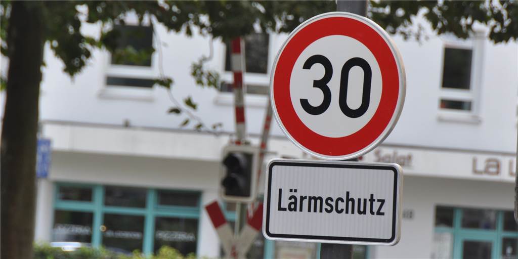 Tempo 30 auf Hauptstraßen in Lünen: Es regt sich Widerstand Die Lärmschutz-Maßnahme der Stadt sorgt für reichlich Protest.