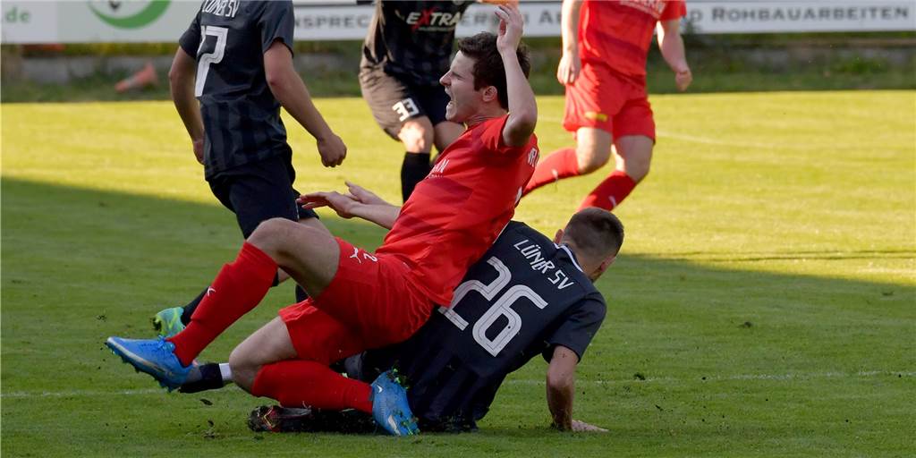 Lüner Siegesserien und deutliche Klatschen: Mehr als 100 Bilder vom Sportwochenende Der Lüner SV schob sich mit dem Sieg gegen den VfL Theesen in die Spitzengruppe der Westfalenliga.