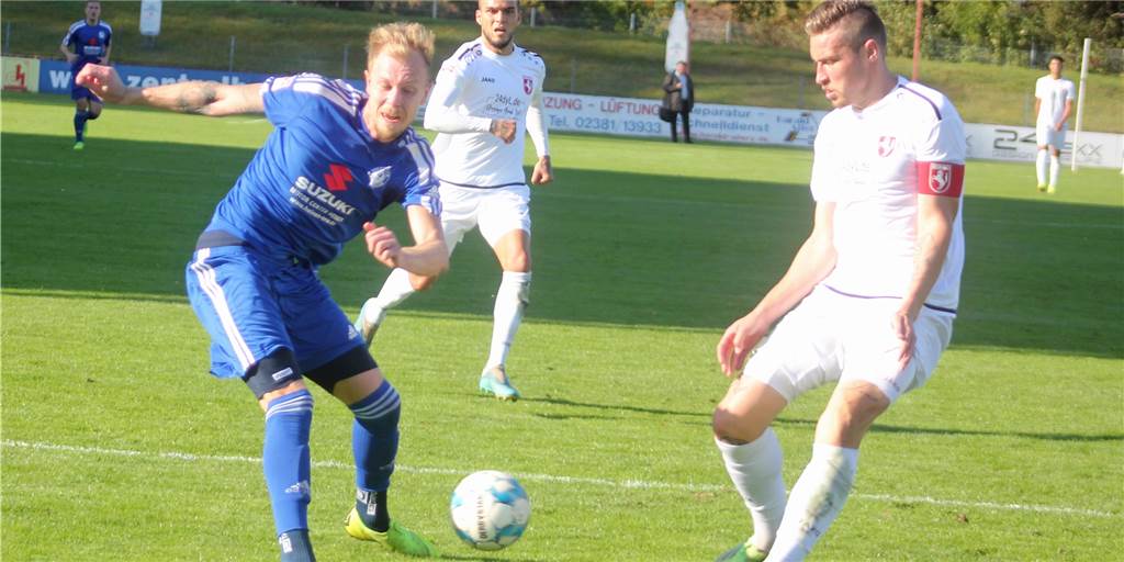 Hamms Sportchef Wortmann: „Holzwickede hat ab der 50. Minute aufgehört, Fußball zu spielen“ Der Holzwickeder SC kam mit Philipp Gödde (l.) bei der Hamnmer SpVg mit Philipp Grodowski lediglich zu einem 1:1, wenngleich mehr drin war.