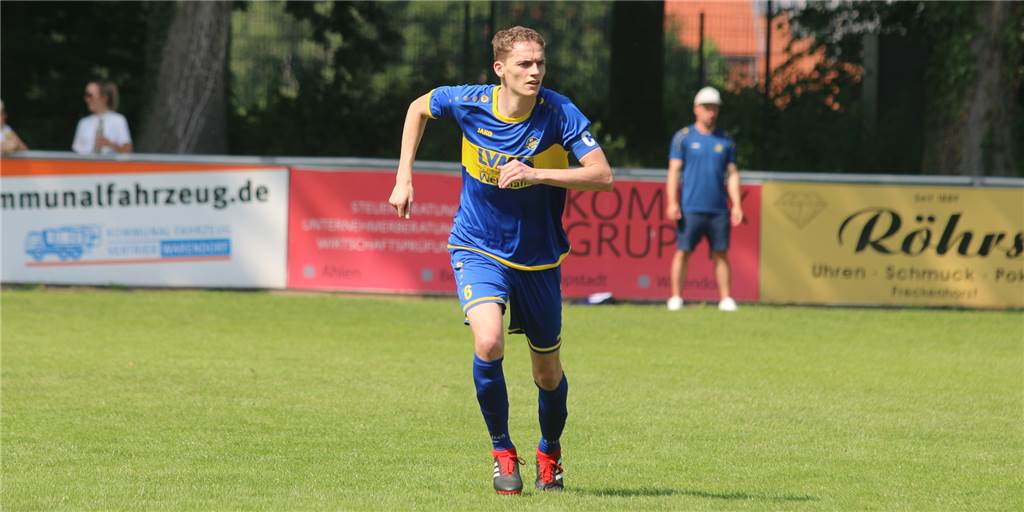 „Konnte nur noch hinterherschauen“: Herberns Daniel Krüger hadert mit vergebener Derby-Chance Daniel Krüger vergab im Derby die große Chance zur Führung.