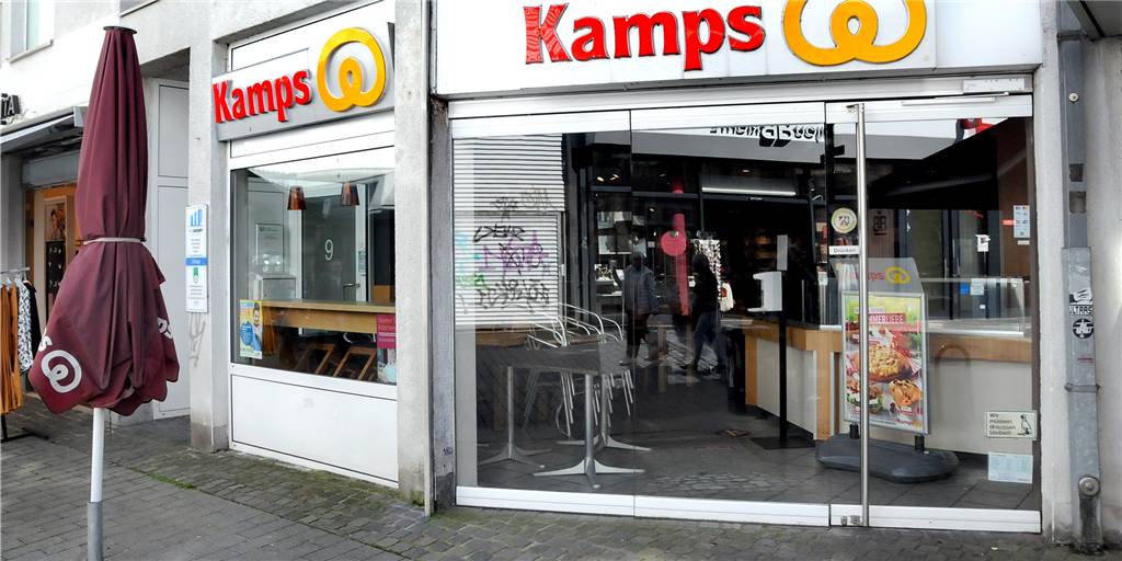 Rätsel um Kamps-Filiale an der Hüsingstraße: Tür plötzlich geschlossen Die Türen der Filiale der Bäckerei Kamps an der Hüsingstraße waren geschlossen.