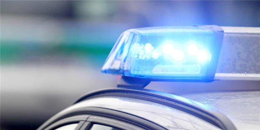 Rudelbildung in der Bezirksliga 8: Polizei rückt an – Trainer erhebt Vorwürfe Sogar die Polizei sei mit Blaulicht angerückt, berichten die Verantwortlichen.