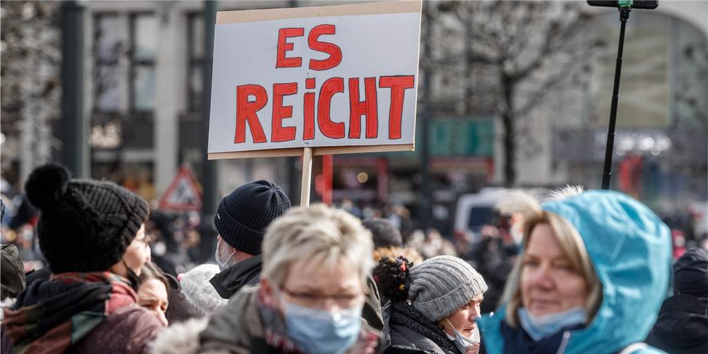 Liebe „Fach-Mediziner“, ihr solltet einfach mal den Mund halten! Liebe „Fach-Mediziner“, ihr solltet einfach mal den Mund halten!