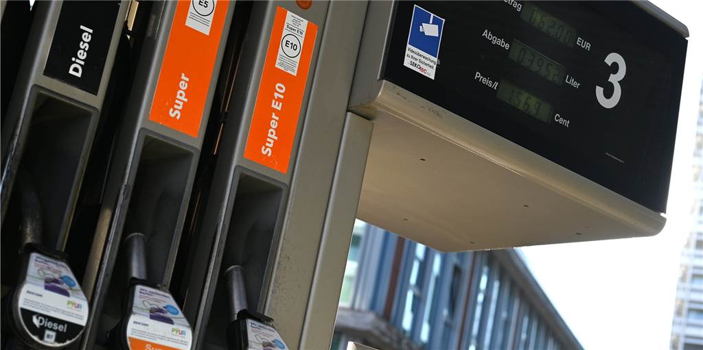 Benzinpreise auf Rekordhoch: Die Schmerzgrenze ist für viele längst erreicht Die Spritpreise steigen derzeit deutlichan.