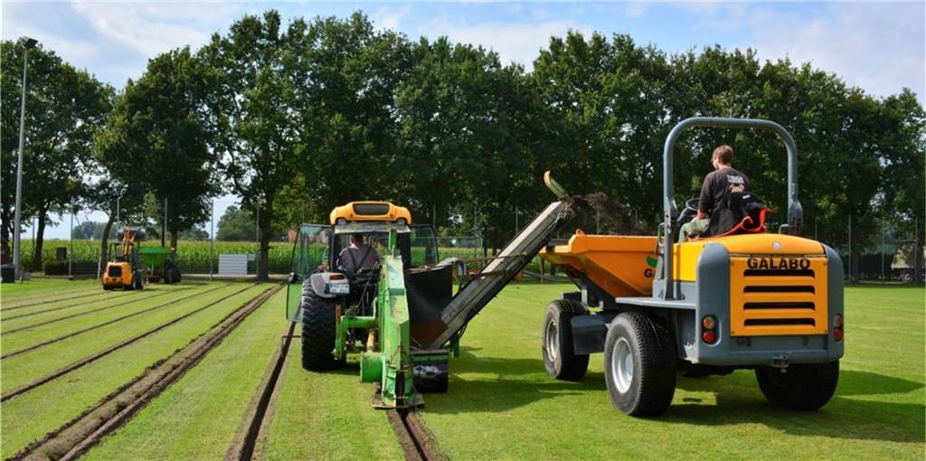 Finales Mosaikstück: Beregnungsanlage für RWN-Platz Nummer zwei Vor einigen Wochen legte eine Fachfirma die Schlitz-Drainage auf Platz Nummer zwei an. Jetzt fehlt nur noch ein letzter Mosaikstein.