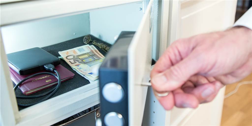 Betrüger geben sich in Castrop-Rauxel als Telekom-Mitarbeiter aus Betrüger geben sich in Castrop-Rauxel als Telekom-Mitarbeiter aus