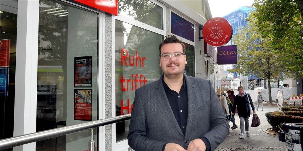 Michael Kersting, Leiter des Stadtmarketings, ist mit seinem Büro ins Herz der City am Postplatz gezogen.
