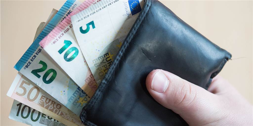Zwölf Einkommensmillionäre leben in Stadtlohn Das verfügbare Einkommen gibt an, wie viel Geld die Stadtlohner pro Jahr ausgeben können.