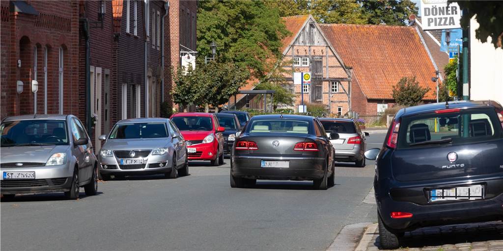 Nur drastische Maßnahmen können das Parkproblem in der Hauptstraße lösen.