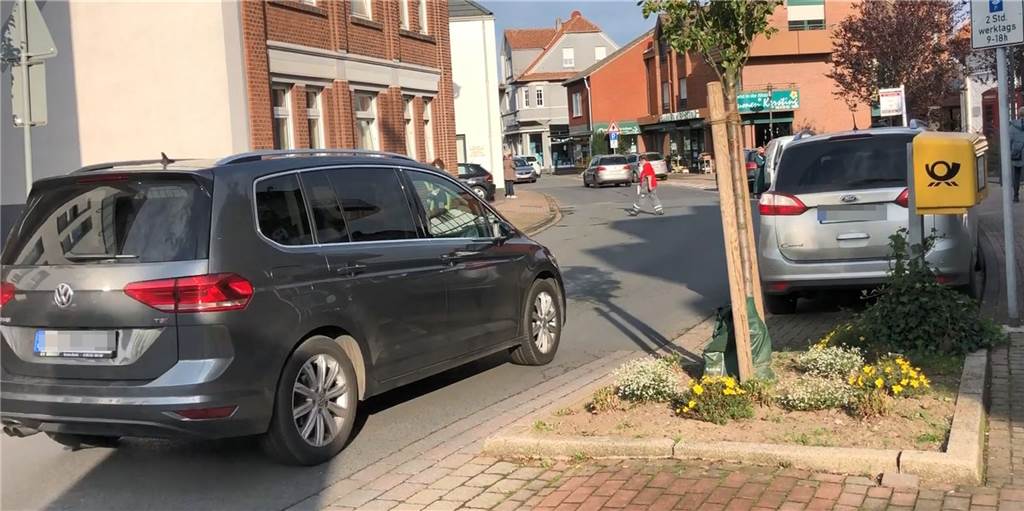Die Selmer Altstadt: Fußgänger, Fahrräder und Autos auf engstem Raum Die Selmer Altstadt: Fußgänger, Fahrräder und Autos auf engstem Raum