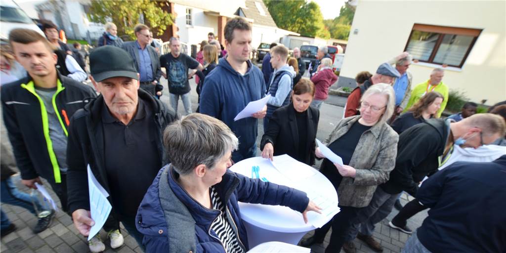 Glasfaser-Anschlüsse: Schnelles Internet für das „ungewollte Dorf“ Gute Nachrichten gab es bei einer Informationsveranstaltung in Sachen schnelles internet für die Anwohner einer Siedlung am Stadtrand.