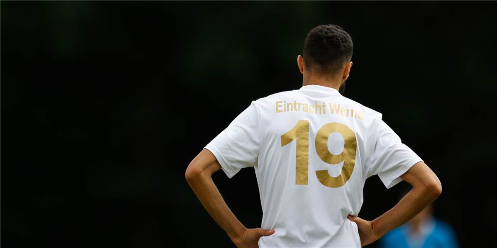 Vom Fast-Abgang zum wichtigen Baustein: Offensivspieler überzeugt bei Eintracht Werne Anstatt den Verein zu verlassen, ist ein Spieler in Eintracht Wernes Offensive nun gesetzt.