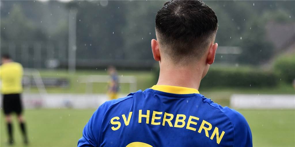 „Körperlich muss ich noch zulegen“: A-Jugendlicher überzeugt beim SV Herbern II Ein weiterer Spieler aus der A-Jugend hat beim SV Herbern II den Durchbruch geschafft.