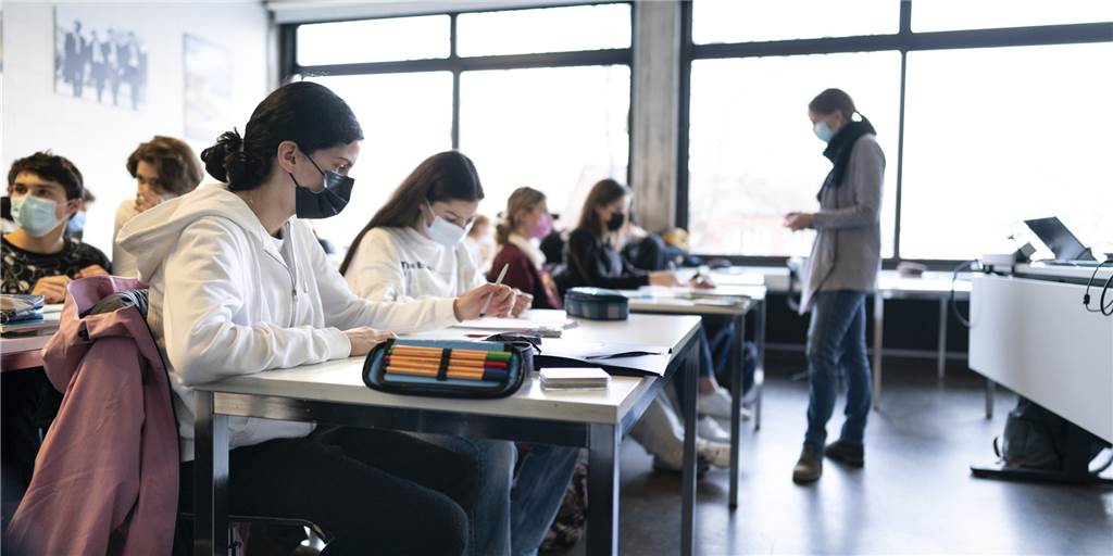 Lüner Kinderärztin und Elternvertreter gegen Masken im Klassenraum Schüler mit Masken im Klassenraum: Diese Regel gilt bald nicht mehr.