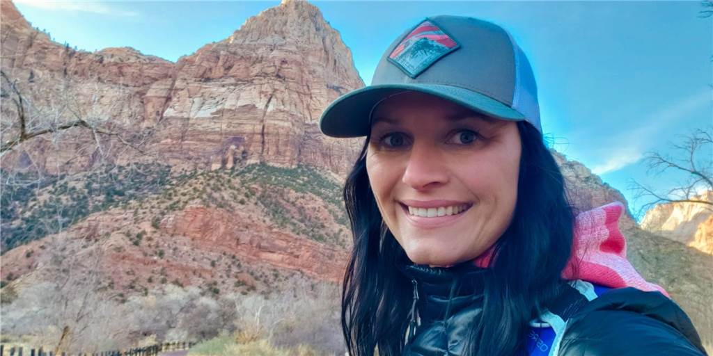 Ultramarathons in kalifornischer Wildnis: Tina Söbbing ist Mountain-Runnerin Draußen fühlt sich Tina Söbbing am wohlsten, wie hier im Zion-National Park in Utah im Dezember 2020.