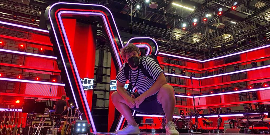 Dustin Lukat nimmt vom ersten Takt an bei The Voice Of Germany das Publikum mit Dustin Lukat nimmt vom ersten Takt an bei The Voice Of Germany das Publikum mit