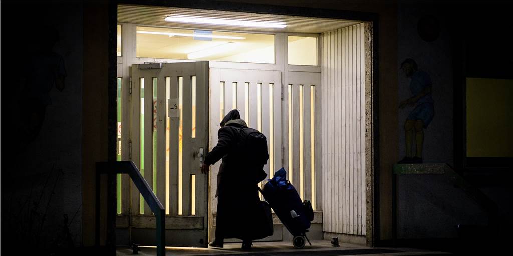 Messerattacke auf Obdachlosen: Dortmunder soll Mann beinahe erstochen haben Messerattacke auf Obdachlosen: Dortmunder soll Mann beinahe erstochen haben