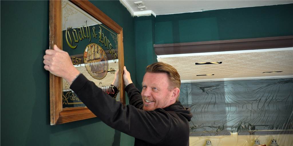 Echter Londoner eröffnet bald neuen English Pub in Dortmund Charles Gardner hat schon viel Pub-Erfahrung in seiner Heimat gesammelt. Nun versucht er sich in Dortmund.