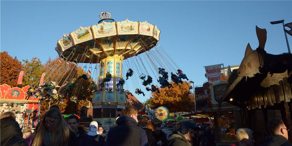„Das war etwas für die Seele“: Stadt und Schausteller zufrieden mit Sim-Jü in Werne Die Schausteller und die Stadt Werne ziehen ein durchweg positives Fazit zur Sim-Jü-Kirmes in Werne.