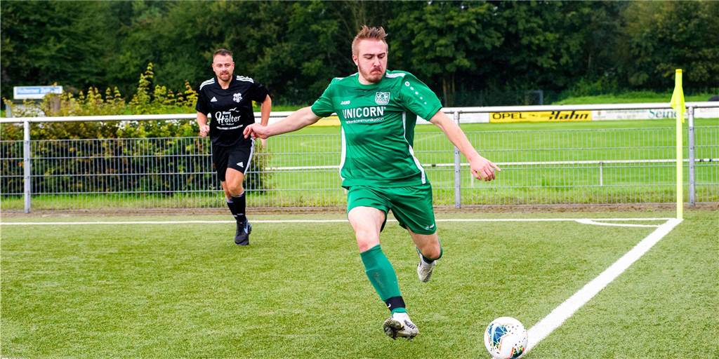 Perfekter Tag für Bossendorfs Wortmann: Zwei Spiele, drei Tore und ein Traum-Debüt Pascal Wortmann erlebte einen verrückten Spieltag: Erst erzielte er seine nächsten Saisontore in der Kreisliga C, dann traf er beim Debüt für Bossendorfs B-Liga-Team zum Sieg.