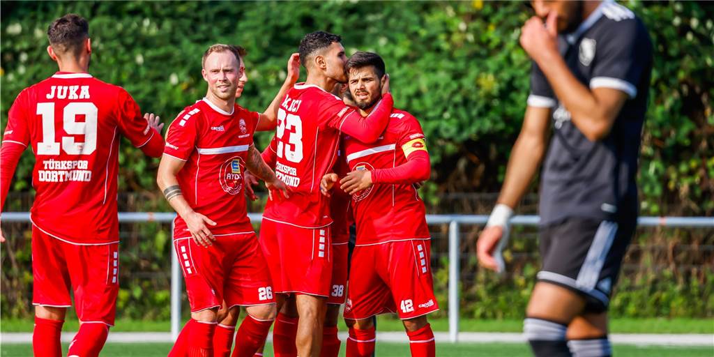 Interimstrainer von Türkspor über Ex-Coach Tyrala: „Er hat das Team im Stich gelassen“ Die Mannschaft von Türkspor reagiert auf den Abgang von Sebastian Tyrala.