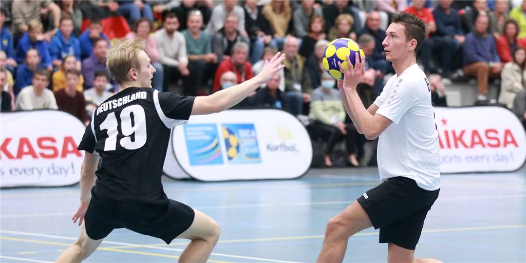 EM: Castrop-Rauxeler Korbjäger verlieren Halbfinale mit 30 Treffern Differenz - Medaille ist drin EM: Castrop-Rauxeler Korbjäger verlieren Halbfinale mit 30 Treffern Differenz - Medaille ist drin
