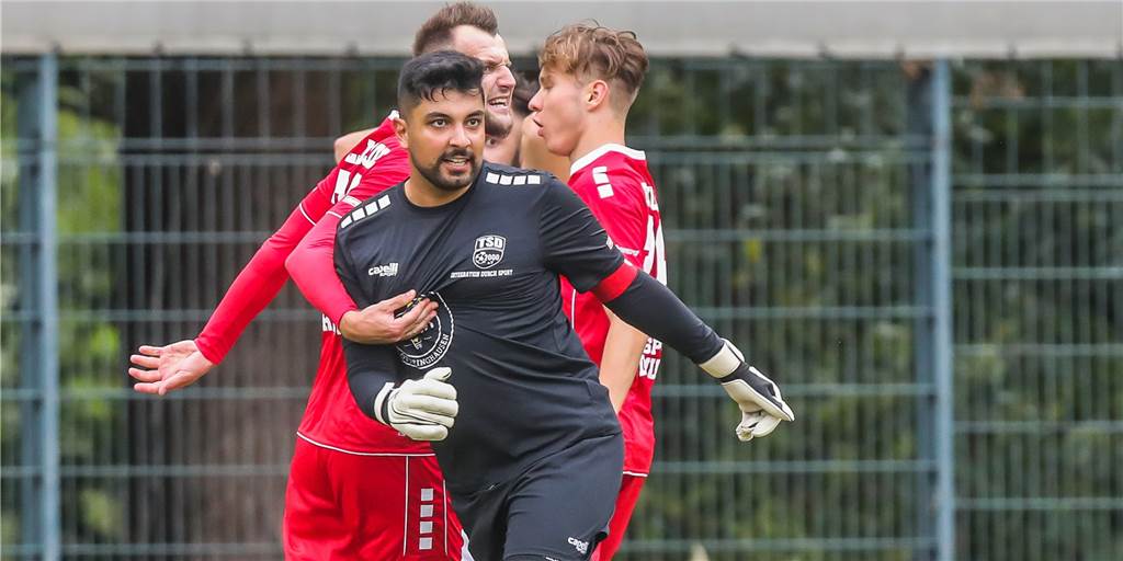 Türkspor mit Kantersieg – Interimstrainer: Sebastian Tyrala hat daran einen großen Anteil Türkspor Dortmund hat am Freitag den SuS Kaiserau weggefegt. Die Interimstrainer haben sich danach geäußert.