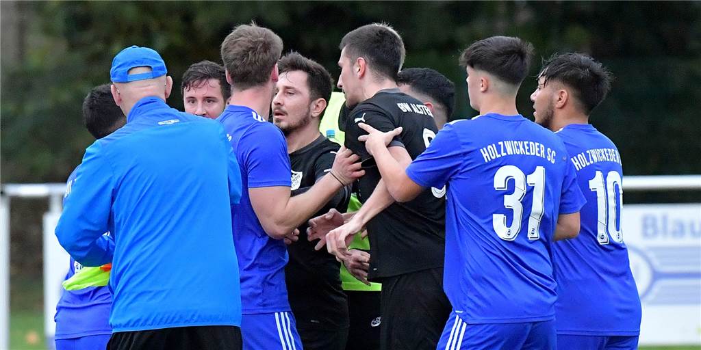 Rasantes Debüt und Spannung bis zur letzten Sekunde zwischen BW Alstedde und der U23 des HSC Zwischen BW Alstedde und der U23 des Holzwickeder SC war auf dem Platz viel los.