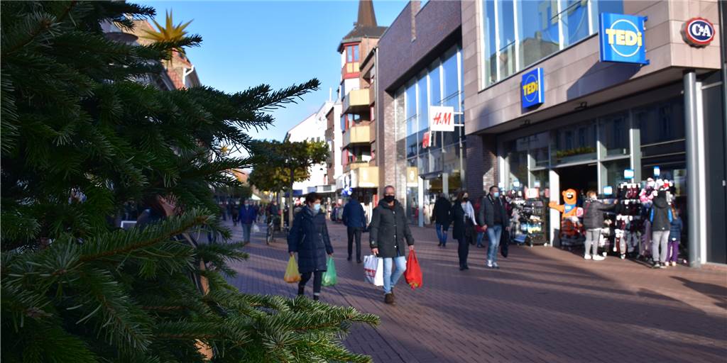 City Ring Lünen: Verkaufsoffener Sonntag im Weihnachtsgeschäft geplant An einem Sonntag im Dezember sollen die Lünerinnen und Lüner ihre Weihnachtsgeschenke kaufen dürfen.