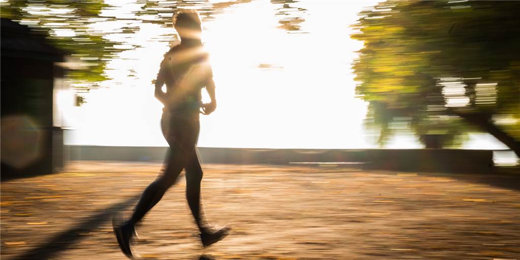 Schwerter Fußballer und Studioleiter war entsetzt über den Fitnesszustand seiner Kollegen Viele schwere Verletzungen nach dem Re-Start wären vermeidbar gewesen, glaubt ein Schwerter Fußballer und Leiter eines Fitnessstudios.
