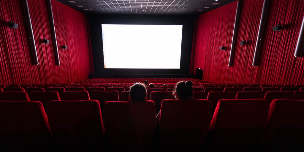 Das Beste aus der Kinowelt: Das sind die Highlights im November Popcorn und Cola bereitgestellt, Platz eingenommen, Licht aus, Film ab.